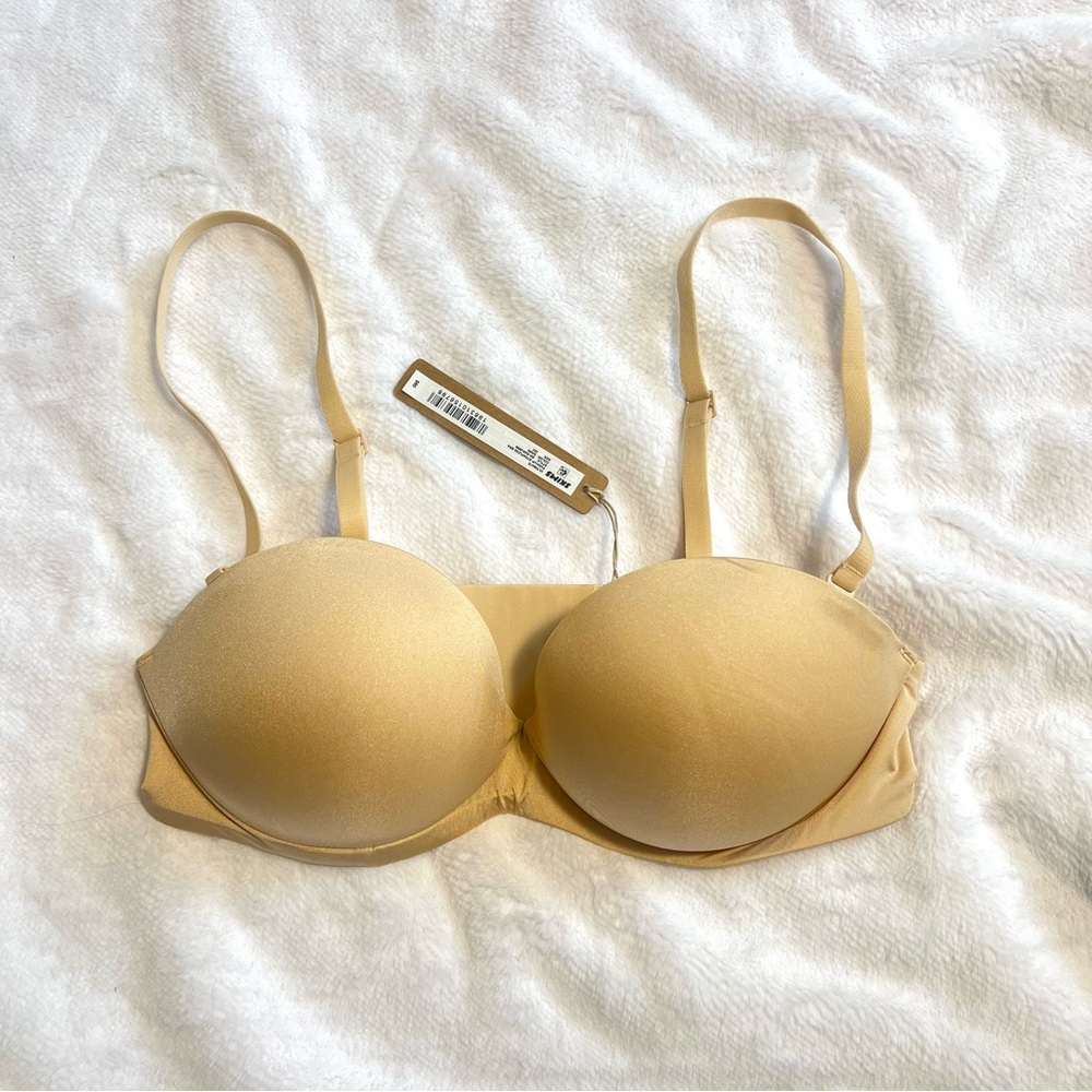 32C Ultimate push-up strapless bra Skims